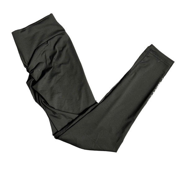 LOVER’S LANE BLACK MID RISE LEGGINGS WITH RUCHED BACK AND LOGO SIZE SMALL - Picture 9 of 10
